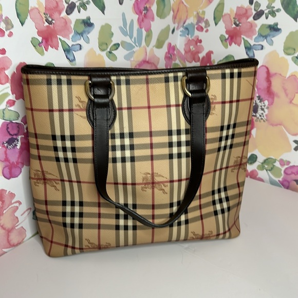 💯Authentic  BURBERRY HAYMARKET CHECK TOTE BAG LEATHER  HANDBAGS WOMEN🍀 - Picture 1 of 17